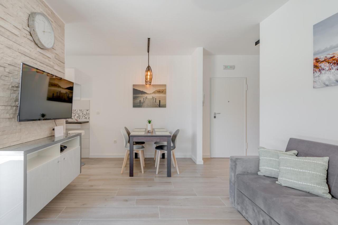 New, Private Heated Swimming Pool, Free Parking, Trogir Centar Apartment Екстериор снимка